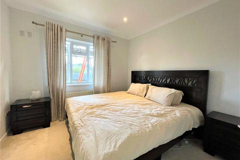 5 bedroom semi-detached house to rent, Charlton Road, Shepperton, Surrey, TW17