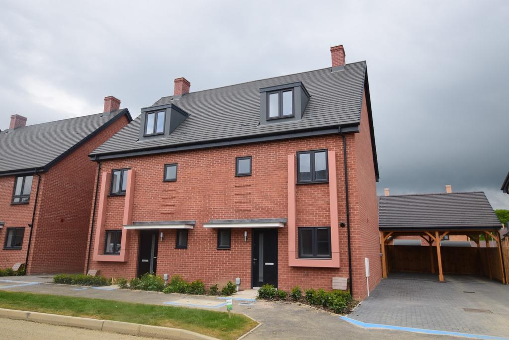 Heritage Road, Bridgefield, Ashford, Kent, TN25 4 bed semidetached