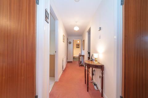 9 Macrosty Gardens, Crieff, PH7 4LP
