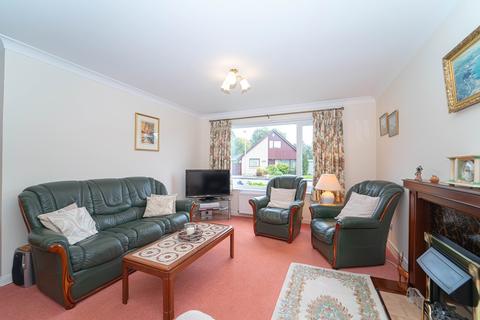 9 Macrosty Gardens, Crieff, PH7 4LP