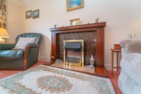 9 Macrosty Gardens, Crieff, PH7 4LP