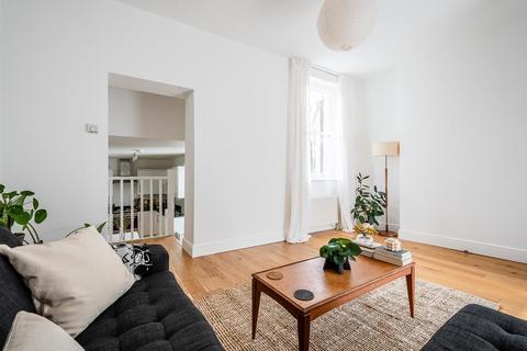 1 bedroom apartment to rent, Columbia Road , Shoreditch, E2