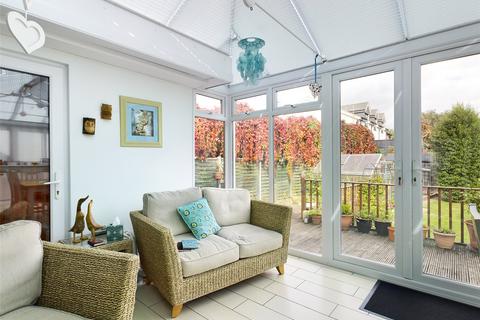 1 Welley Avenue, Wraysbury, Staines-upon-thames, TW19 5HE