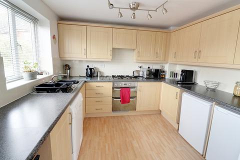 4 bedroom terraced house for sale - Romulus Close, Northampton