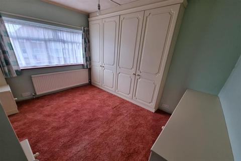 10 Bramblewood Close, Carshalton, SM5 1PG