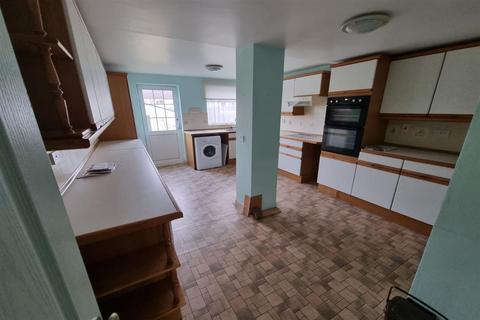 10 Bramblewood Close, Carshalton, SM5 1PG