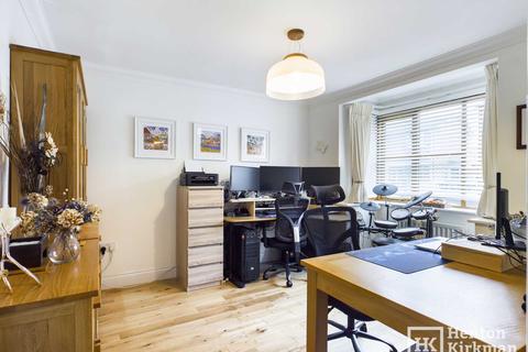 2 Beams Way, Billericay, CM11 2NL
