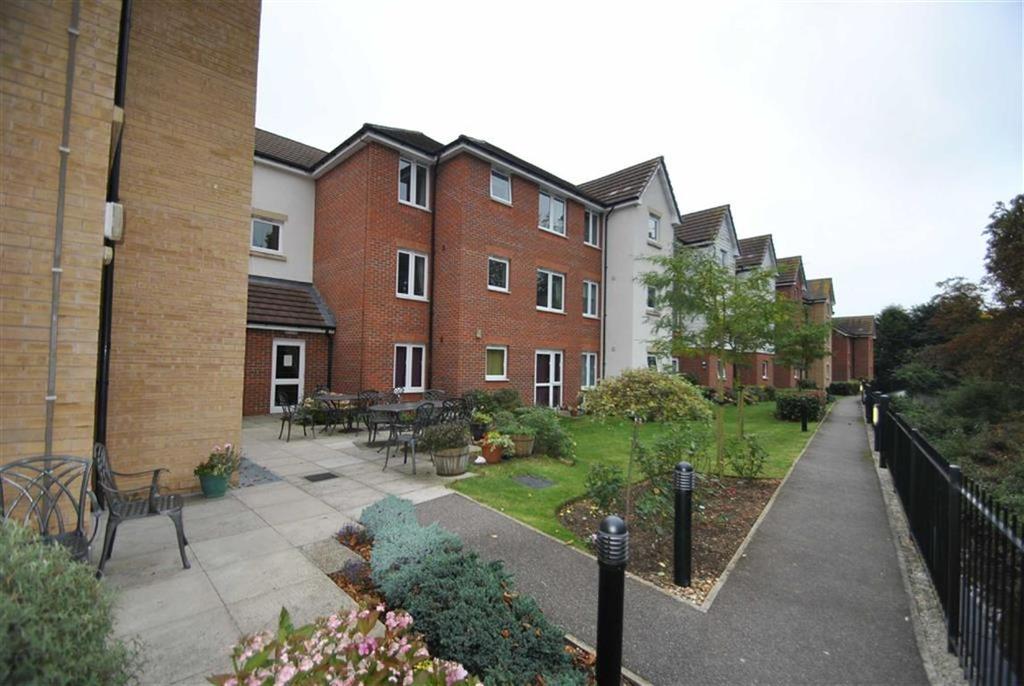 Coachman Court, Rochford, Essex 1 bed retirement property £124,995