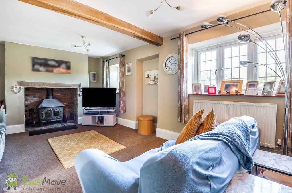 Mill, Eastleigh, Bideford EX39 4PG 4 bed detached house £550,000