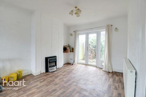 6 Weald Way, Romford, RM7 9PD
