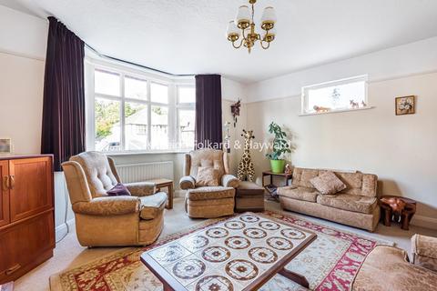 83 Copse Avenue, West Wickham, BR4 9NW
