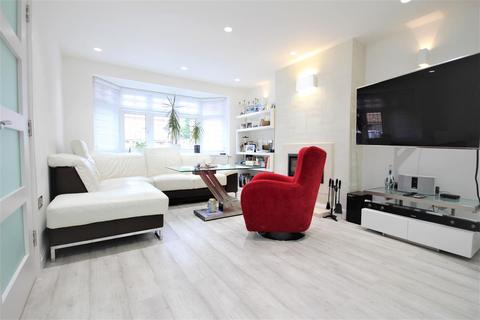 30 Epping Close, Romford, RM7 8BH