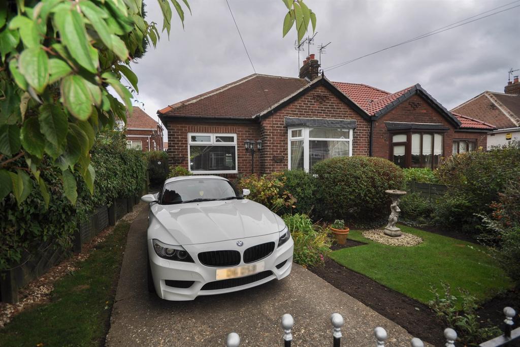 Wheatall Drive, Whitburn 2 bed bungalow £169,950