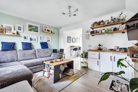6 Burwell Close, Witney, OX28 5JN