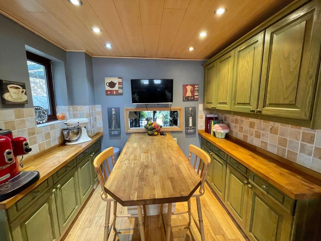 Kitchen / dining room