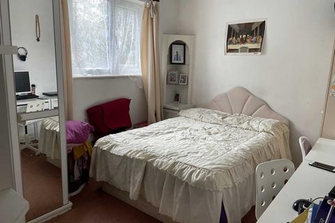 58 Willenhall Drive, Hayes, UB3 2UU