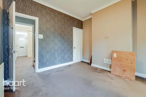 86 London Road, Stone, Dartford, DA2 6AX