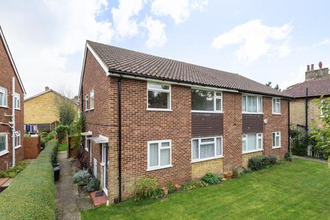 15 Brook Lane, Bromley, BR1 4PU