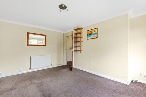 15 Brook Lane, Bromley, BR1 4PU