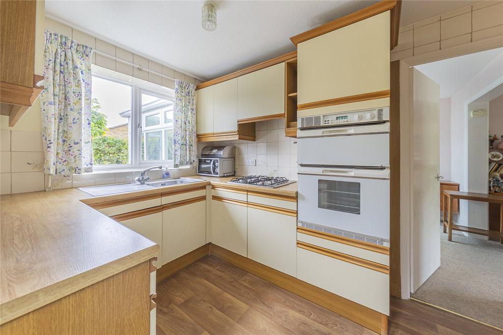 Bridgewater Road, Berkhamsted 3 bed semidetached house £575,000