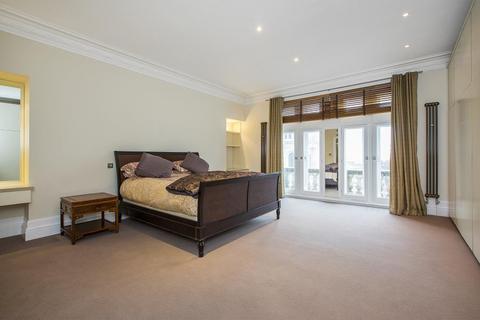 4 bedroom apartment to rent, Whitehall Court, London SW1A