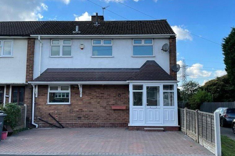 Grafton Road, Oldbury, West Midlands... 3 bed end of terrace house £