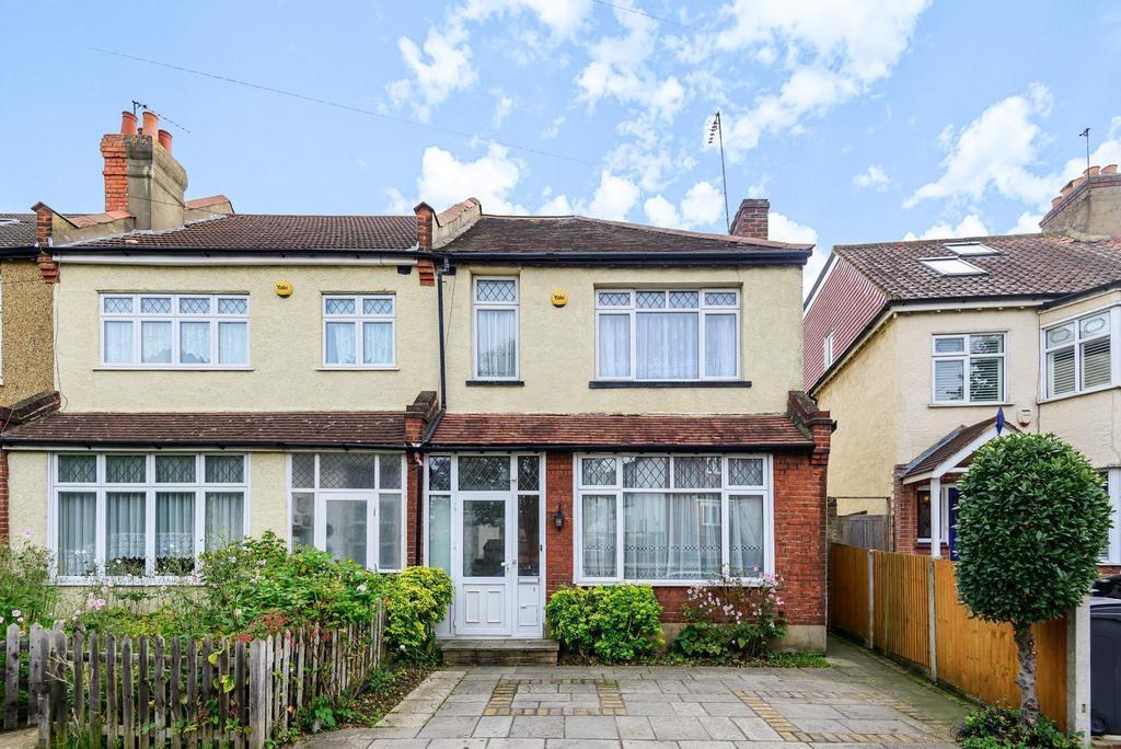 Albany Road, New Malden, KT3 3 bed end of terrace house £2,100 pcm (£