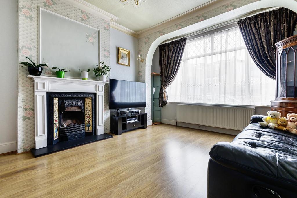 Albany Road, New Malden, KT3 3 bed end of terrace house £2,100 pcm (£