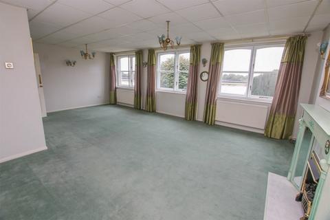 2 bedroom flat for sale - 22 Old School Court, King's Lynn
