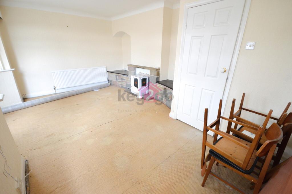 Youlgreave Drive, Sheffield, S12 3 bed semidetached house £130,000