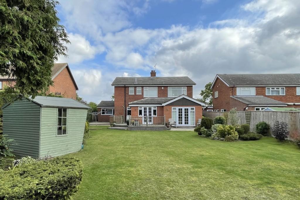 Henley Road, Ipswich IP1 6RL 4 bed detached house £575,000