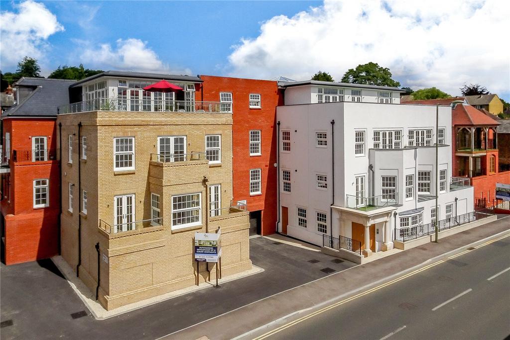 Lionsgate, 74 East Street, Farnham... 2 bed apartment £2,500 pcm (£577 pw)