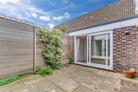3 bedroom terraced house to rent, Atney Road, London