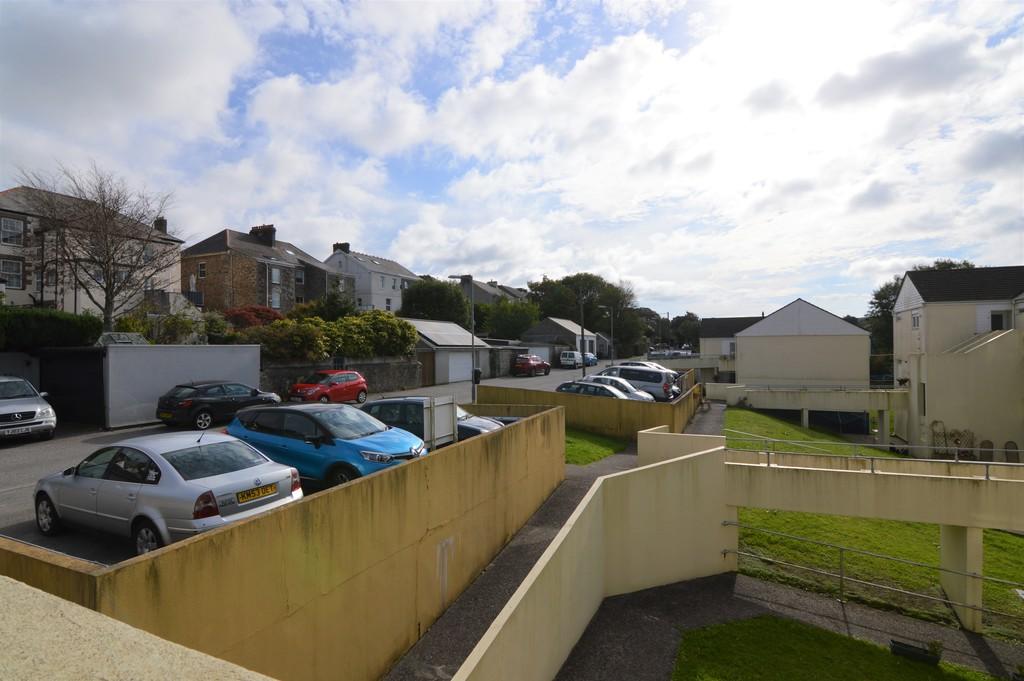 Sparnon Close, Redruth 2 bed apartment £90,000