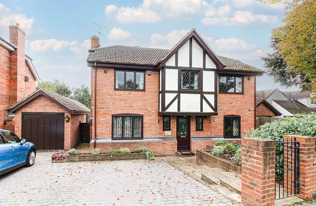 Hartland Road, Epping 4 bed detached house £1,150,000