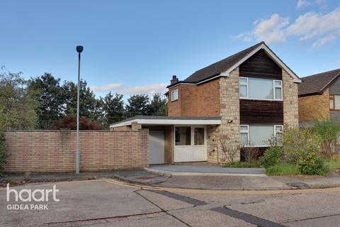 1 James Close, Romford, RM2 5UD