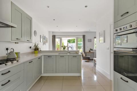 3 Bittern Close, South Cerney, Cirencester, GL7 5WN