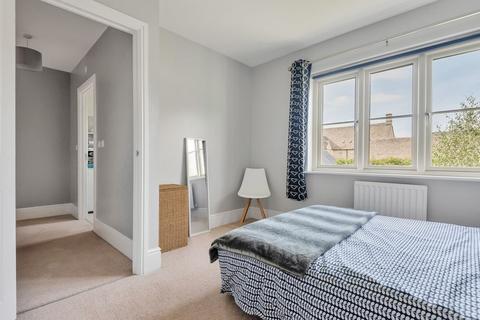 3 Bittern Close, South Cerney, Cirencester, GL7 5WN