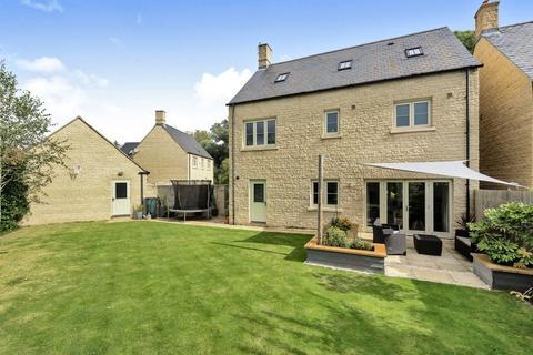 3 Bittern Close, South Cerney, Cirencester, GL7 5WN