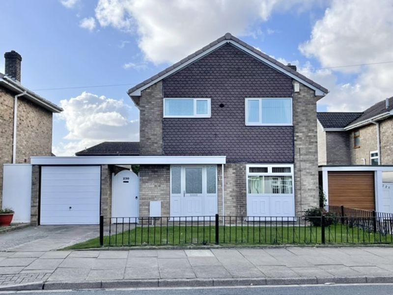 BROADWAY, GRIMSBY 3 bed detached house £189,950