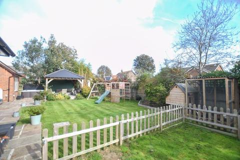 31 Blake Close, Walmer, Deal, CT14 7UB