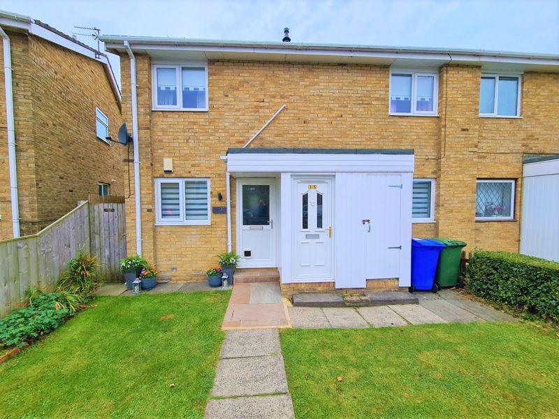 Lindsey Close, Cramlington 2 bed ground floor flat £95,000