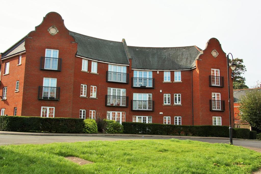 Osborne Heights, Warley, Brentwood, CM14 2 bed apartment £390,000