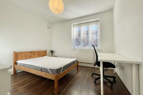 3 bedroom apartment to rent, Newcomen Street, SE1