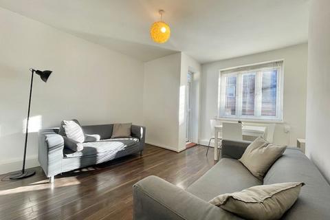 3 bedroom apartment to rent, Newcomen Street, SE1
