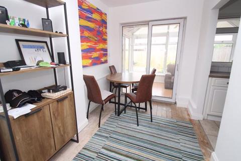 17 Cheraton Close, Swindon, SN3 3NR