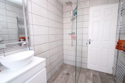 17 Cheraton Close, Swindon, SN3 3NR