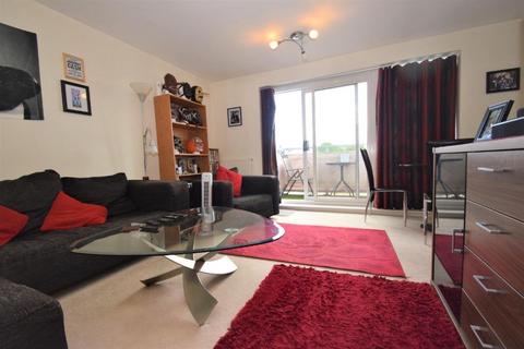 2 bedroom flat for sale, Compair Crescent, Ipswich, IP2