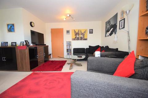 2 bedroom flat for sale, Compair Crescent, Ipswich, IP2