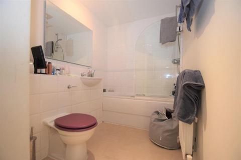 2 bedroom flat for sale, Compair Crescent, Ipswich, IP2